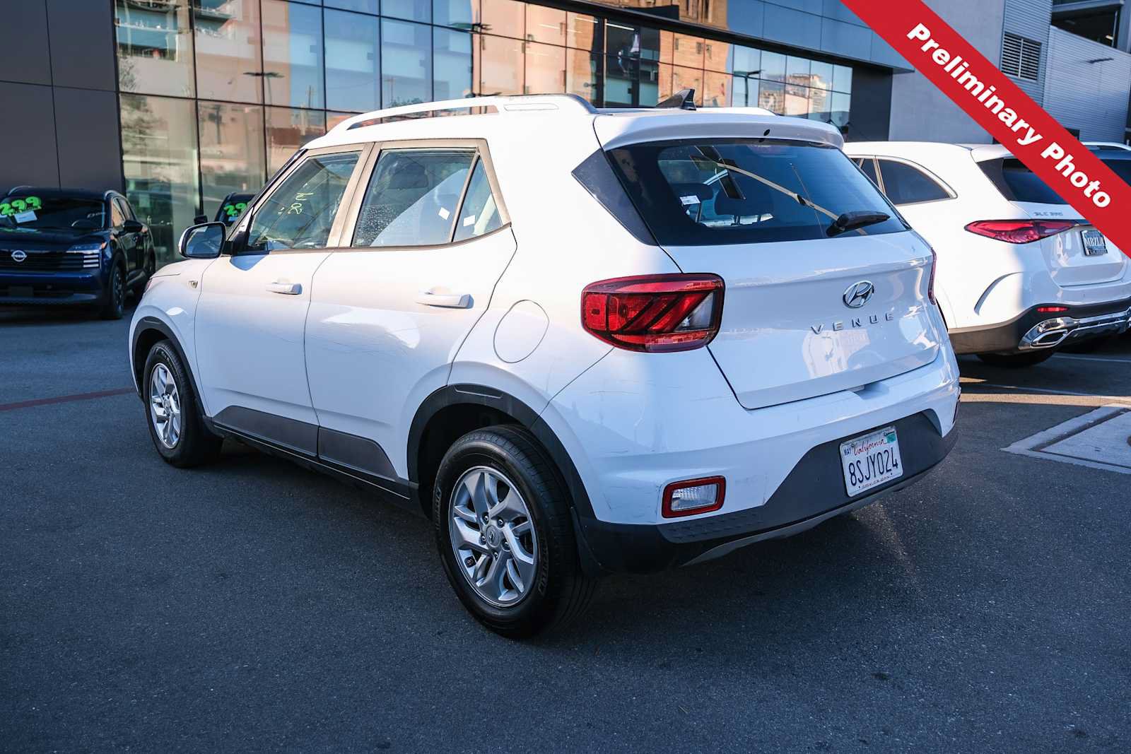 Used 2020 Hyundai Venue SEL w/ Convenience Package FWD image 5