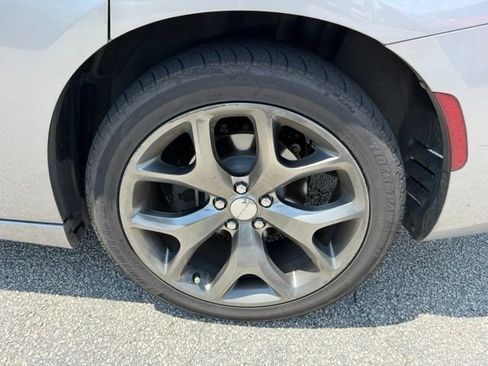 Used 2015 Dodge Charger R/T RWD image 5