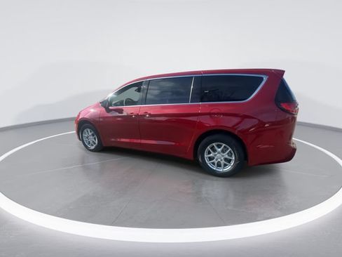 New 2026 Chrysler Pacifica Select FWD image 6