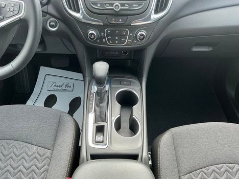 Used 2024 Chevrolet Equinox LT image 27