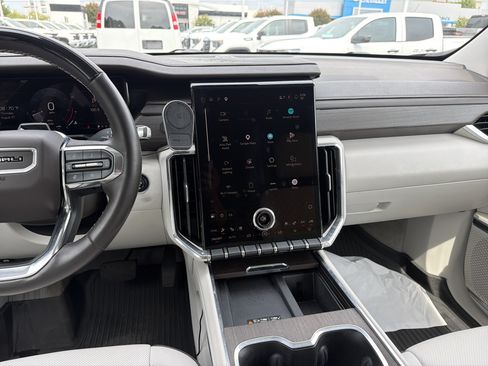 Used 2024 GMC Acadia Denali w/ Super Cruise Package AWD/4WD image 31