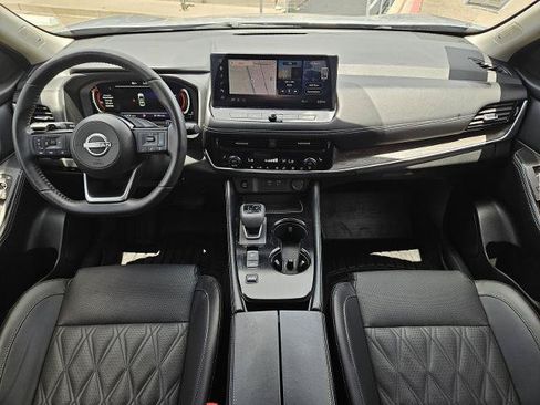 Certified 2024 Nissan Rogue Platinum FWD image 13