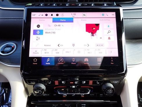 New 2025 Jeep Grand Cherokee Limited w/ Luxury Tech Group II image 21