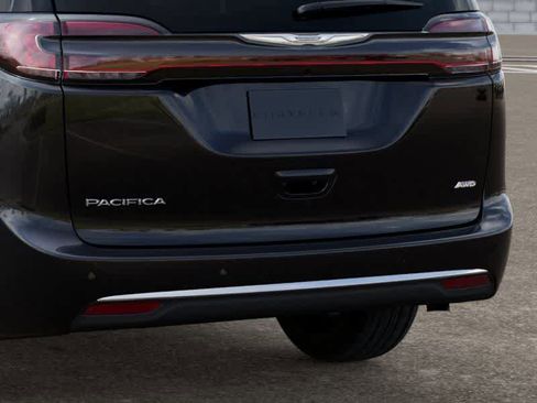 Used 2026 Chrysler Pacifica Select AWD/4WD image 13