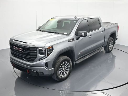 Used 2023 GMC Sierra 1500 AT4 w/ AT4 Premium Package AWD/4WD image 31