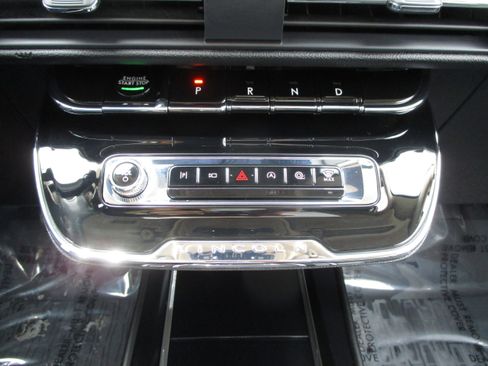 Used 2023 Lincoln Corsair AWD w/ Equipment Group 101A image 29