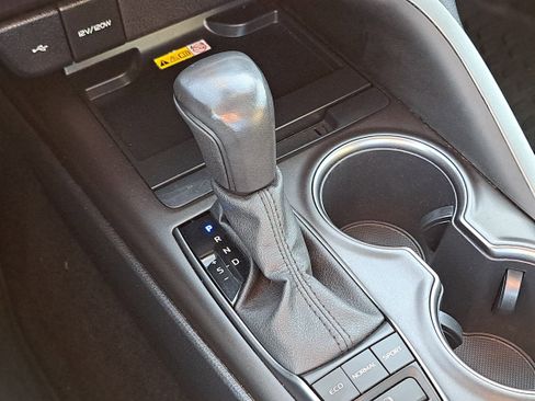 Used 2022 Toyota Camry XSE image 22