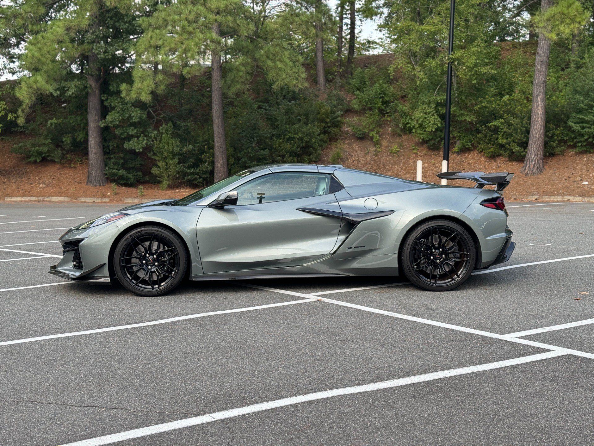 Used 2023 Chevrolet Corvette Z06 RWD image 6