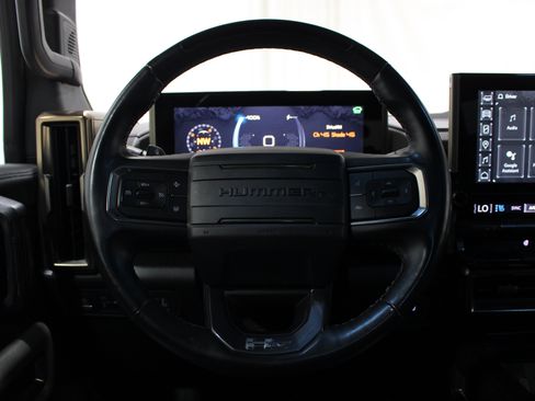 Used 2024 GMC Hummer EV 3X AWD/4WD image 11