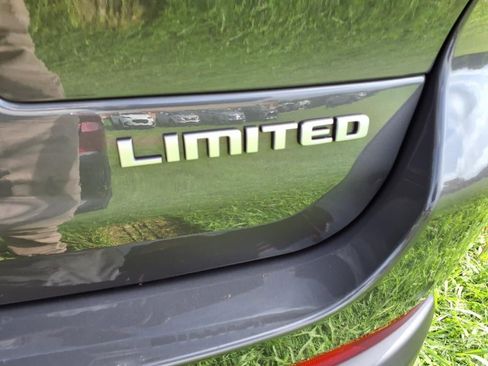 New 2025 Jeep Grand Cherokee L Limited w/ Luxury Tech Group II image 24