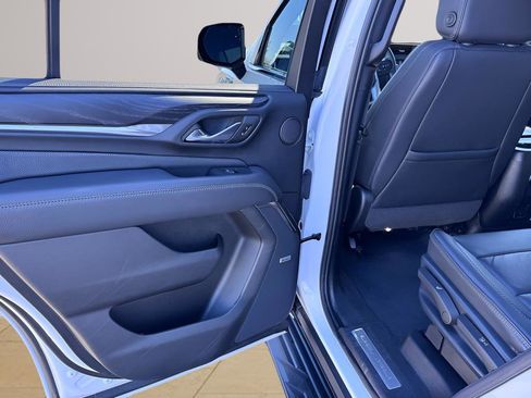 Used 2024 GMC Yukon Denali image 14