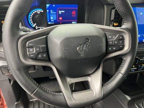 Used 2024 Ford Bronco Badlands image 12