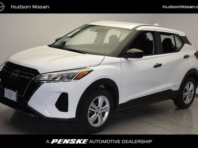 Certified 2025 Nissan Kicks Play S