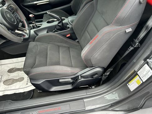 Used 2018 Ford Mustang Shelby GT350R w/ GT350R Equipment Group 920A RWD image 25