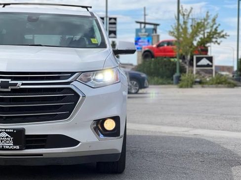 Used 2019 Chevrolet Traverse Premier AWD/4WD image 11