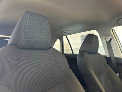 Used 2024 Toyota RAV4 LE AWD/4WD image 21