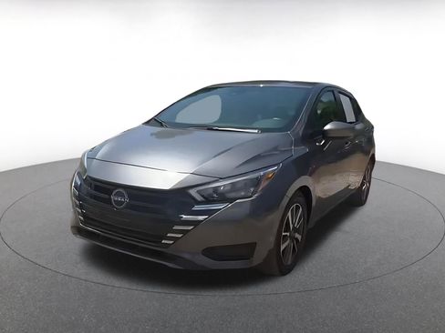 Used 2025 Nissan Versa SV FWD image 7