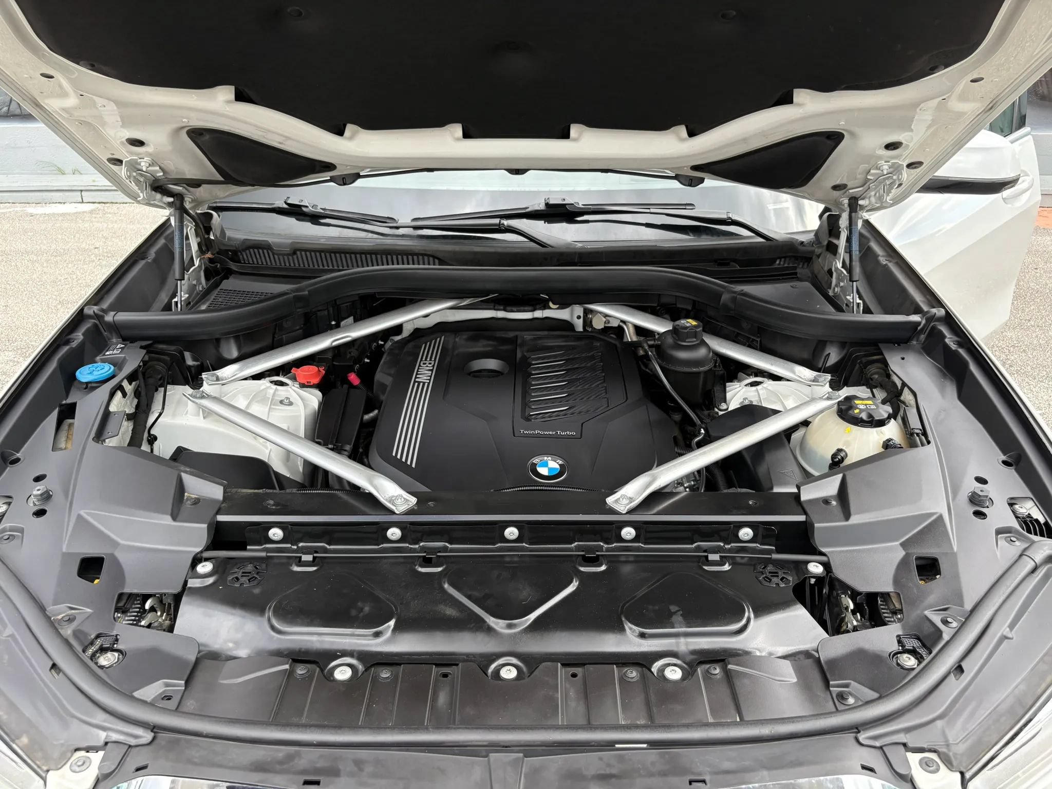 Used 2019 BMW X5 xDrive40i w/ Premium Package AWD/4WD image 38