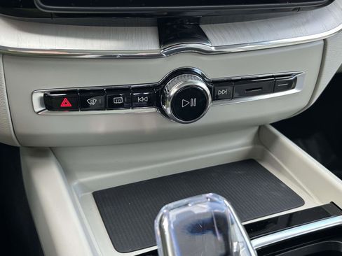 New 2026 Volvo XC60 B5 Ultra w/ Protection Package Premier image 28