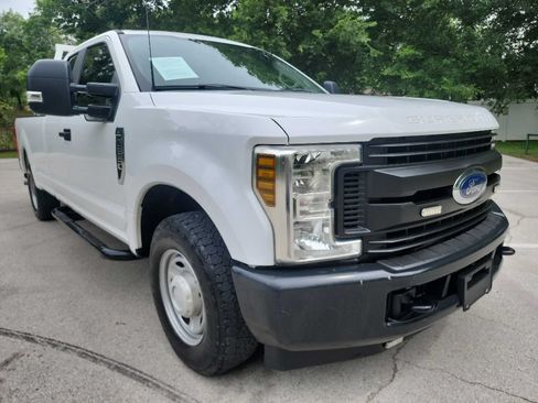 Used 2019 Ford F250 XL w/ Power Equipment Group RWD image 1