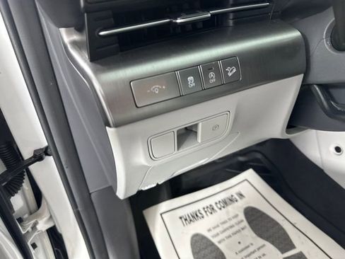 Used 2024 Hyundai Kona SE AWD/4WD image 22