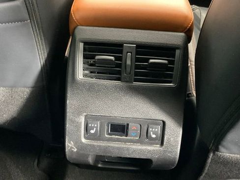 Used 2022 Mitsubishi Outlander SEL image 19