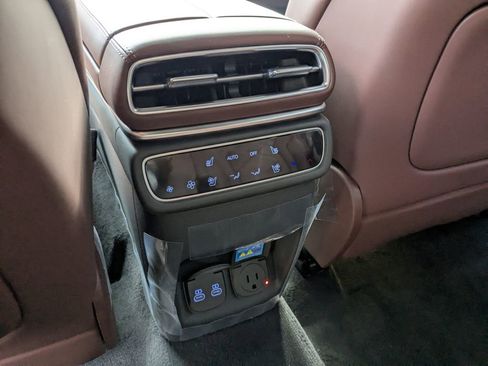 New 2025 Genesis GV80 3.5T Prestige image 15