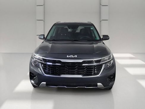 Used 2024 Kia Seltos EX FWD image 3