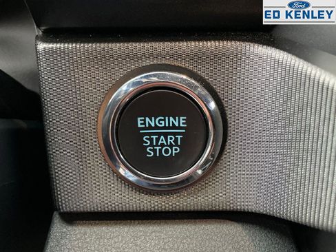 Used 2024 Ford F250 Platinum image 12