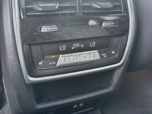 Used 2025 BMW X5 xDrive40i AWD/4WD image 20