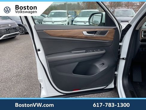 New 2026 Volkswagen Atlas SE image 28