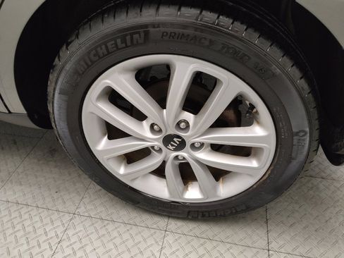 Used 2019 Kia Soul + image 31