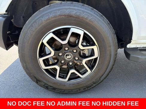 Used 2024 Ford Bronco Outer Banks AWD/4WD image 27