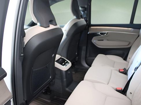 New 2026 Volvo XC90 T8 Plus w/ Protection Package Premier image 18