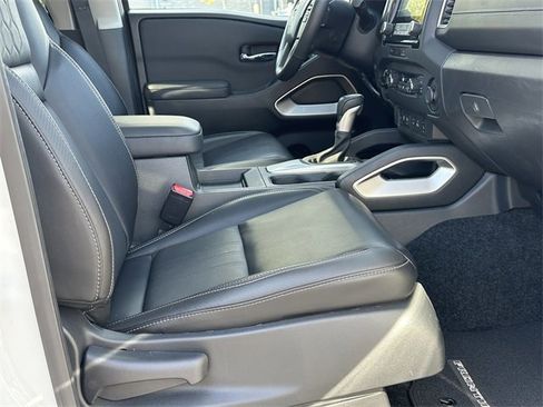 Certified 2024 Nissan Frontier SL w/ Technology Package image 14
