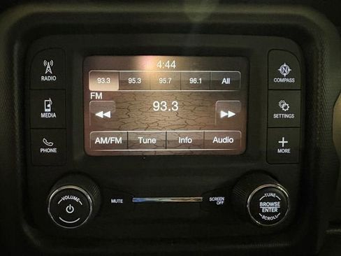 Used 2021 Jeep Gladiator Sport AWD/4WD image 9