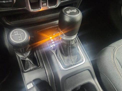 Certified 2024 Jeep Wrangler Sahara image 21