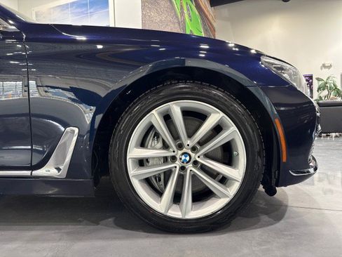Used 2016 BMW 750i xDrive AWD/4WD image 17
