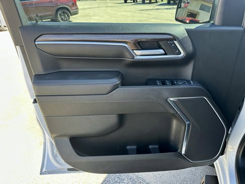 Used 2022 Chevrolet Silverado 1500 LT image 28