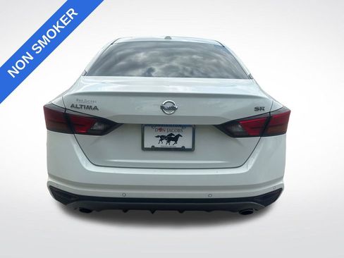 Used 2022 Nissan Altima 2.5 SR FWD image 4