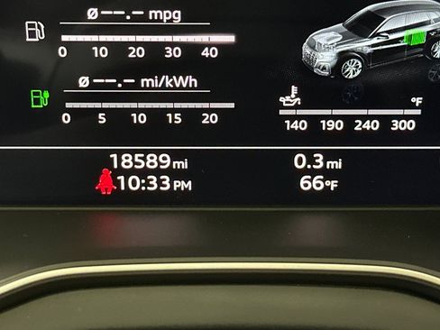 Used 2022 Audi Q5 e Premium w/ Convenience Package image 22