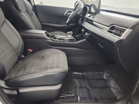 Used 2025 Mitsubishi Outlander SE image 15