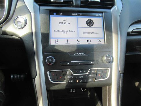 Used 2019 Ford Fusion SEL FWD image 23