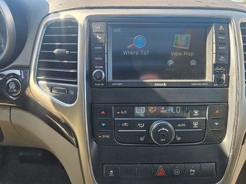 Used 2012 Jeep Grand Cherokee Laredo image 18