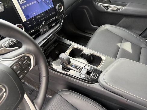 Used 2025 Lexus NX 250 FWD w/ Accessory Package (K3) image 21