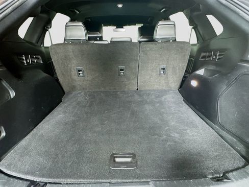 Used 2021 Ford Edge ST image 27