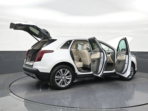 Used 2024 Cadillac XT5 Premium Luxury AWD/4WD image 28