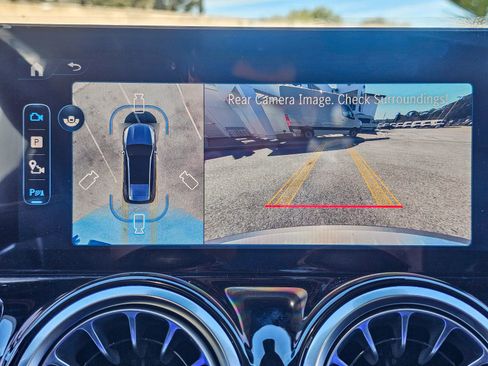 New 2026 Mercedes-Benz GLB 35 AMG 4MATIC image 25