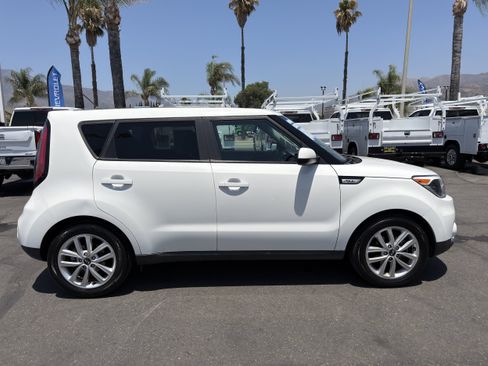 Used 2019 Kia Soul + FWD image 9