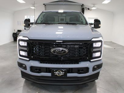New 2026 Ford F250 Lariat w/ Black Appearance Package